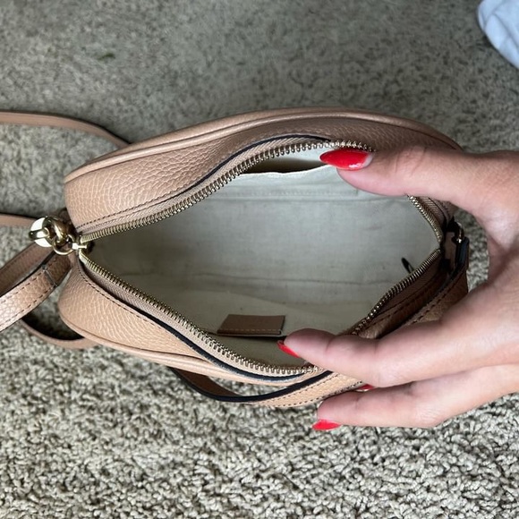 Pebbled Calfskin Small Soho Disco Bag Tan

Used, Excellent Condition - Picture 3 of 7